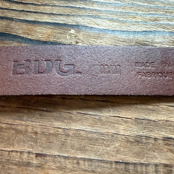 BDG Tan Leather Belt with Gold Buckle - Picture 5 of 7